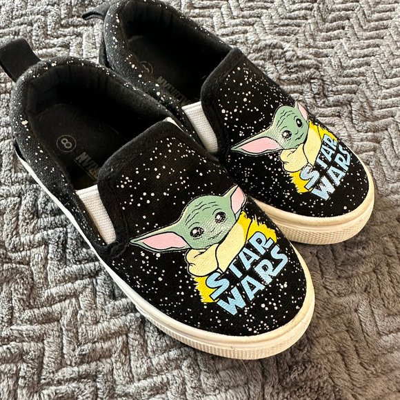 Star Wars The Mandalorians Baby Yoda Slip on Toddler Shoes - Picture 1 of 5